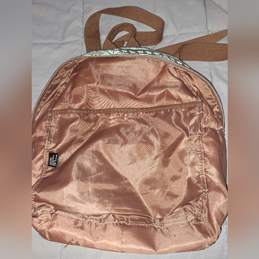 Small Backpack - Picture 4 of 4